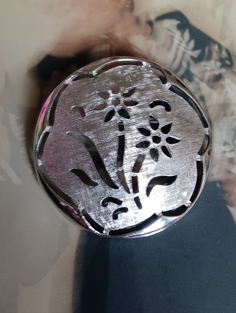 Vintage Sarah Coventry Silhoutte Brooch/Pendant💫